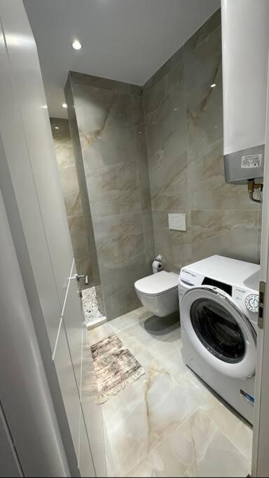 Studio City Center Тирана Екстериор снимка